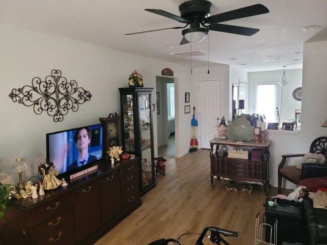 222 Griffin Mill Rd unit 222 Unit A, Pickens, SC 29671 - photo 6