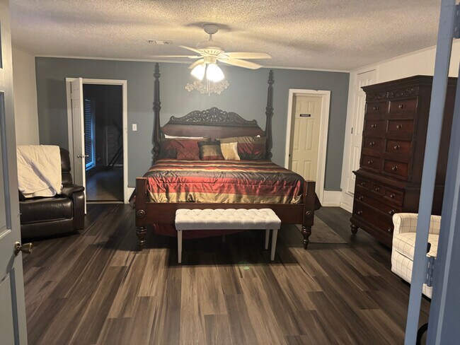 2321 N Calion Rd unit Apartment, El Dorado, AR 71730 - photo 4