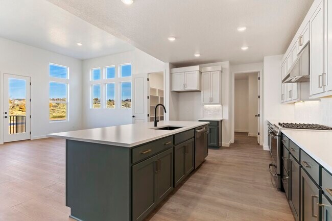 1251 E Larkspur Way, Layton, UT 84040 - photo 6