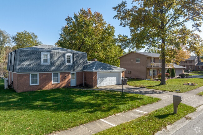 A number of established homes can be found in Bullerman Park Forest.