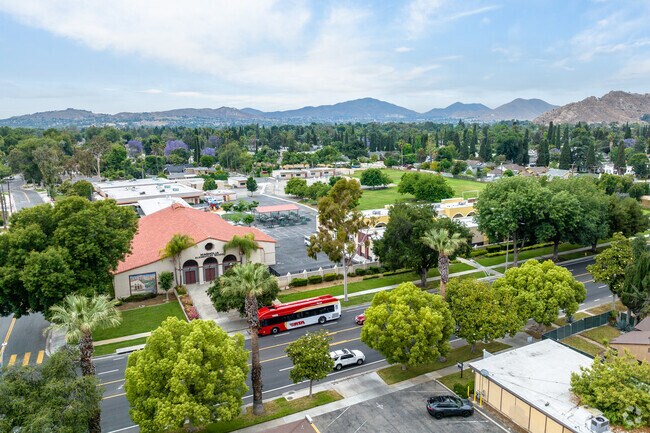 Magnolia Elementary School's stunning aerial view on Magnolia Street.