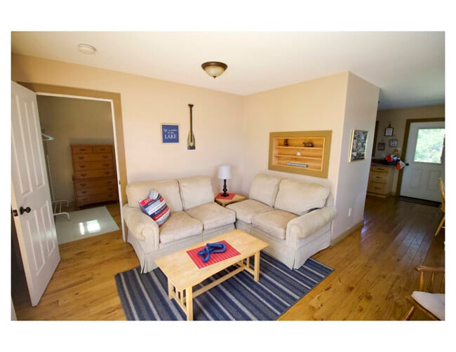 8 W Shore Rd unit Full Floor, Nelson, NH 03457 - photo 7