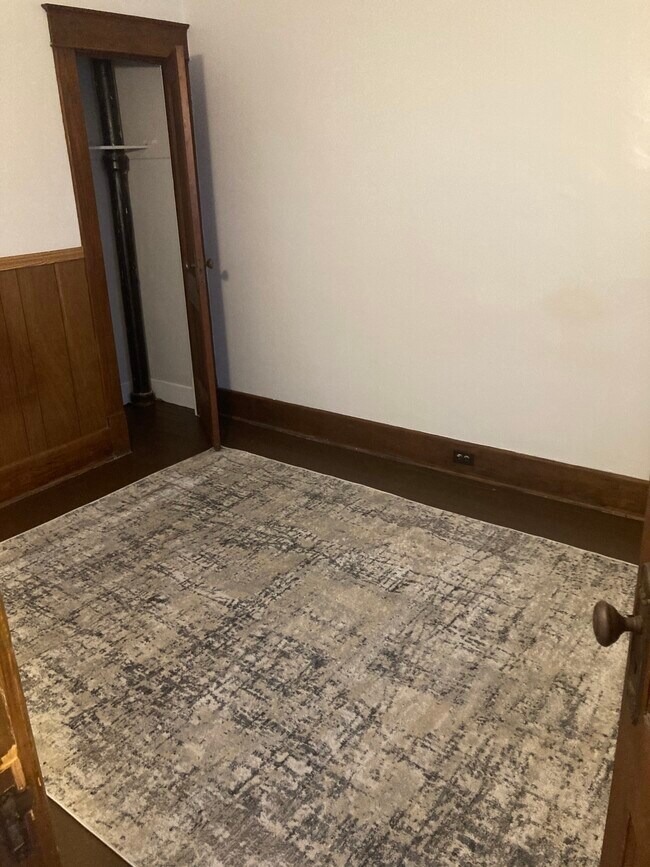 1436 E 9th St unit 2, Erie, PA 16503 - photo 3