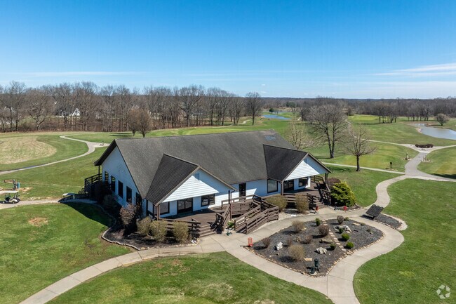 Avid Harrodsburg golf lovers enjoy Stone Crest Golf Club for an afternoon round or even a walk.