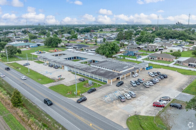 Lockport Lower Elementary School serves students from pre-k through elementary.