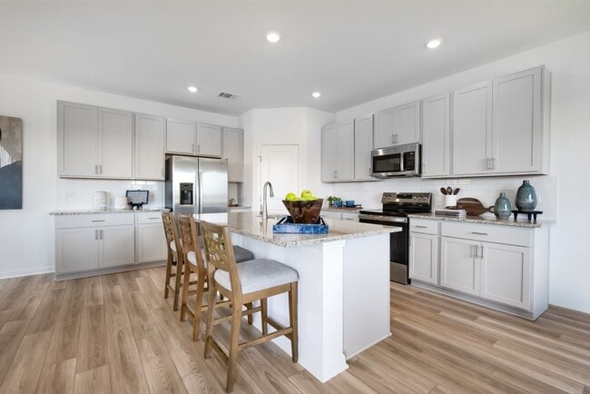 127 Mad Pupper Dr, Buda, TX 78610 - photo 3