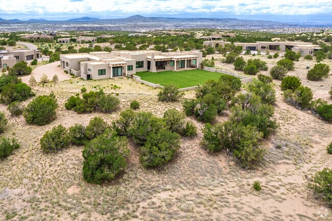 Las Campanas private facilities are well staffed with professionals.
