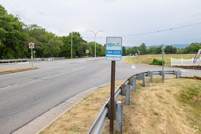 Valley Metro buses are available to those of Greater Deyerle on Brandon Avenue.