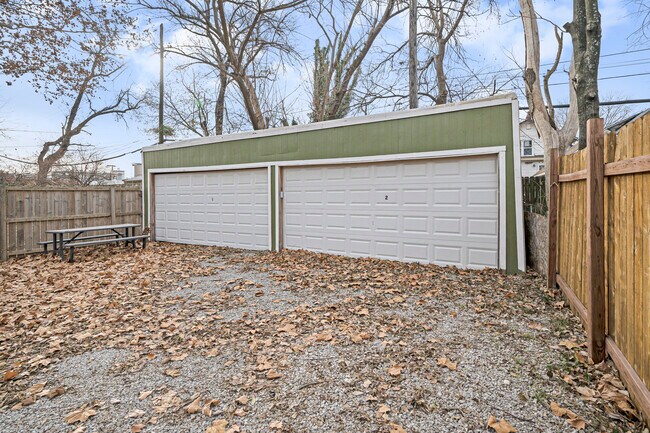 4616 Tracy Ave unit 1, Kansas City, MO 64110 - photo 3