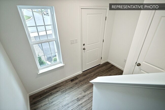 343 Acer Ave unit 38620402, State College, PA 16803 - photo 4