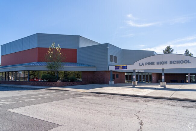 La Pine Senior High School serves grades 9-12 in La Pine, Oregon.
