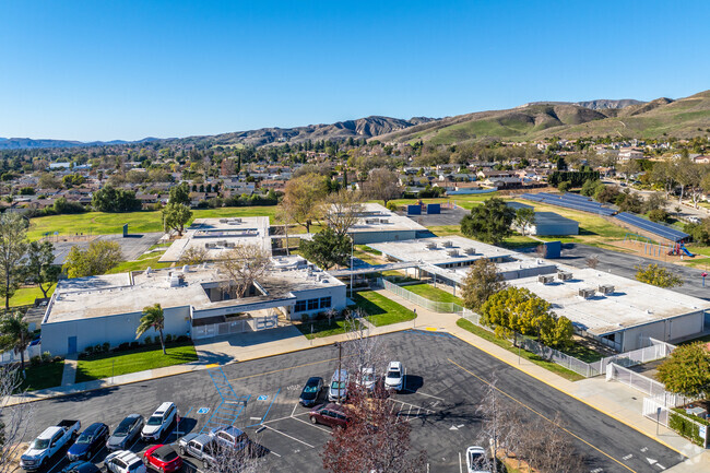 The student to teacher ratio at Big Springs Elementary School is 26 to 1.