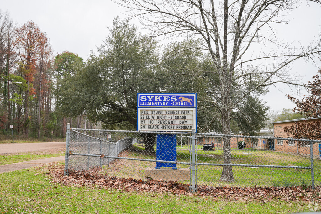 Sykes Elementary School is a public elementary school located in south Jackson.