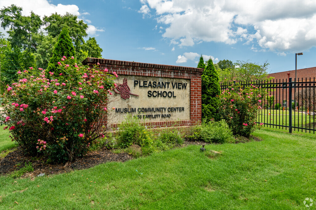 Pleasant View School is a private Islamic school in the Bartlett neighborhood.