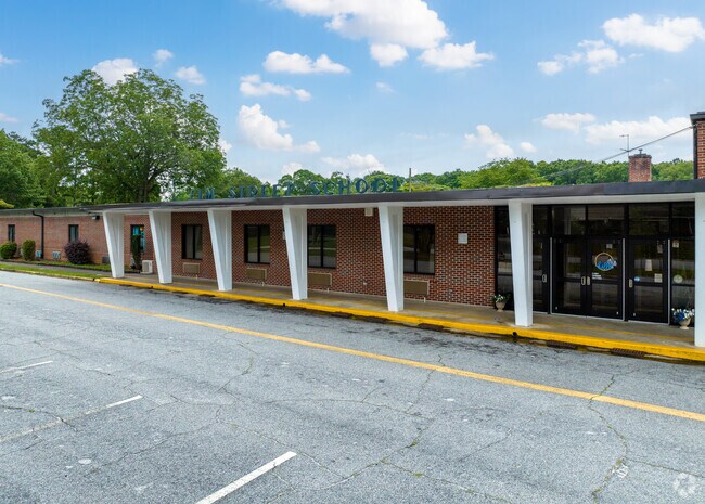 Elm Street Elementary School is located at 46 Elm St, Newnan, GA 30263.