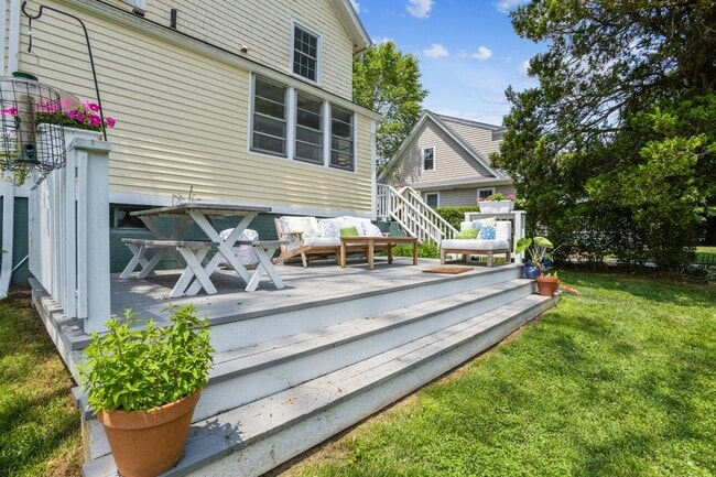 42 Warren Ave, Mystic, CT 06355 - photo 6