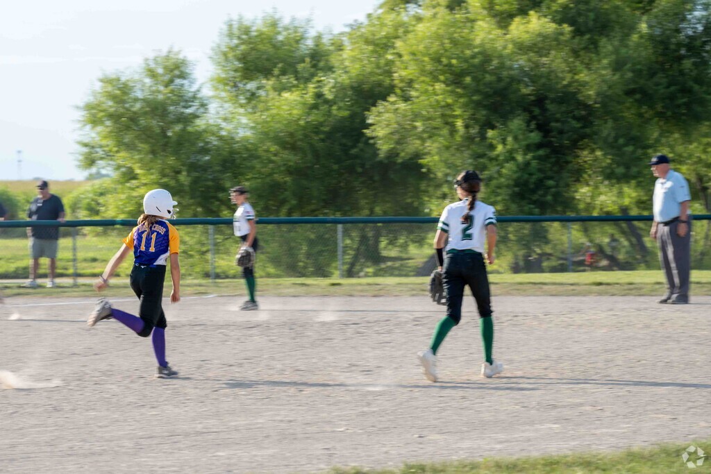 The High School of Saint Thomas More has a wonderful girls softball team.