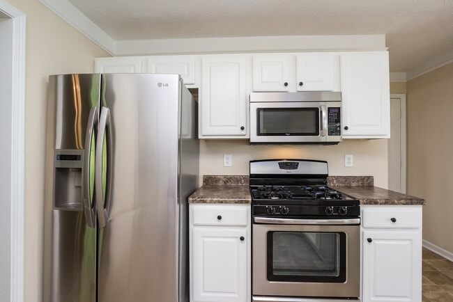 1715 Heatherton Rd, Dacula, GA 30019 - photo 5