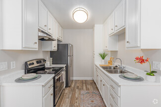 553 S Magnolia Ave, El Cajon, CA 92020