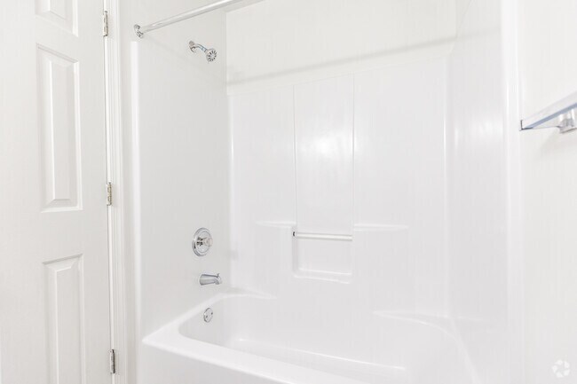 The Perch on Commonwealth, Charlottesville, VA 22901 - photo 6