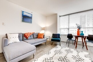 910 8th Ave, Seattle, WA 98104