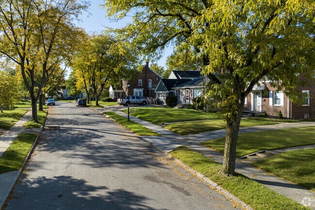 Captivated by the quaint allure of living in Hamilton.