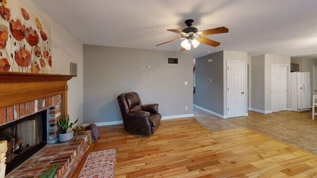 30 Goldtrail Dr, Saint Charles, MO 63301 - photo 2