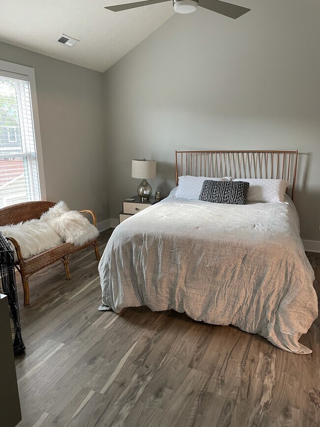 2334 N Delaware St unit B, Indianapolis, IN 46205 - photo 6