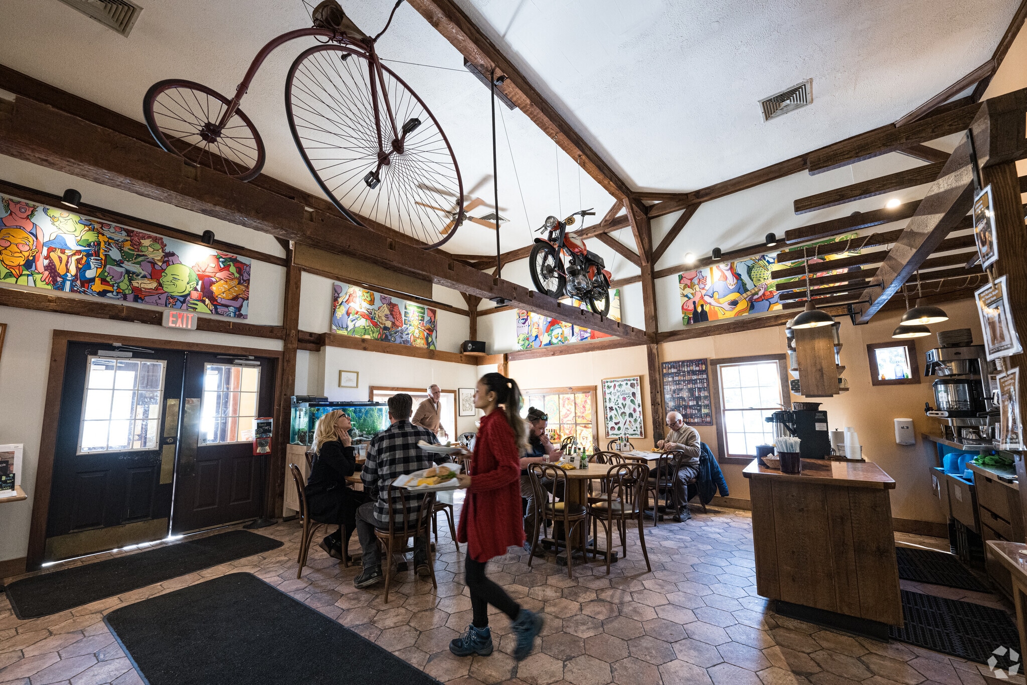 The Vanilla Coffee Bean gathers Pomfret Locals for lunch offering other meals as well.