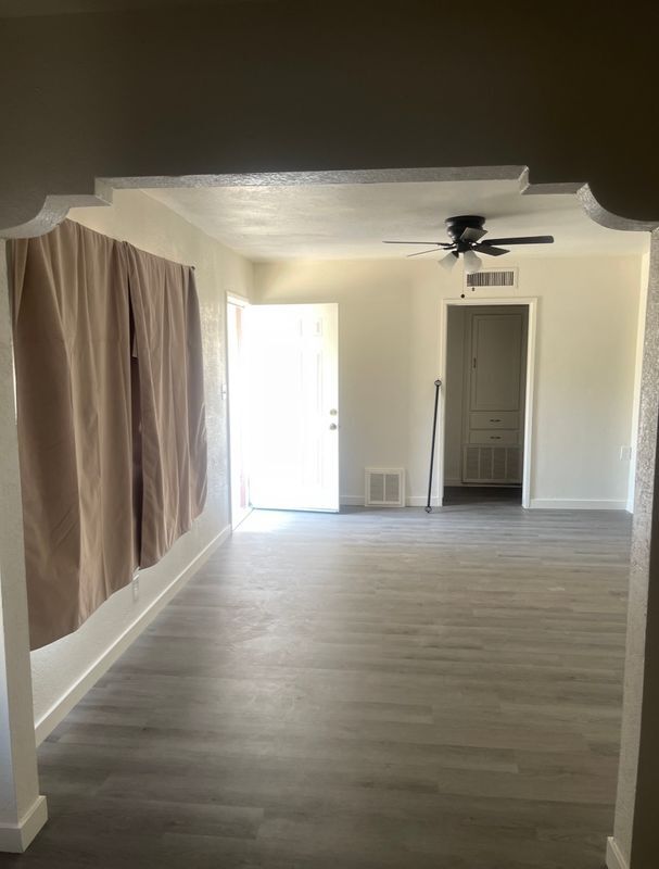 912 Jeffrey St, Bakersfield, CA 93305