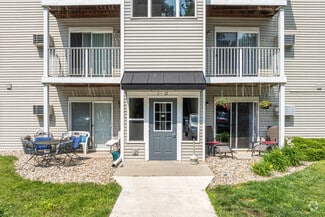 1721 Bond St, Niles, MI 49120
