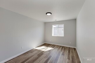 2558 W Fallon Loop, Nampa, ID 83651