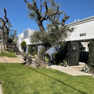 18543-18545 Clark St, Tarzana, CA 91356