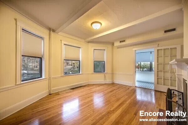 24 Hamilton Rd unit 7, Brookline, MA 02446 - photo 4