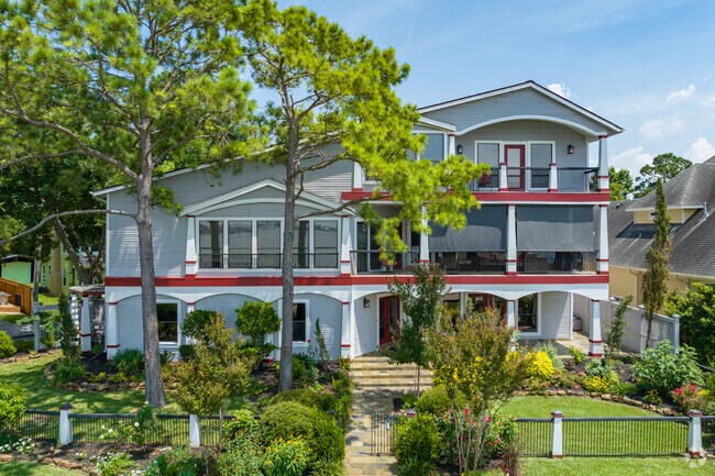 Three Story homes are very popular in Clear Lake Shores.