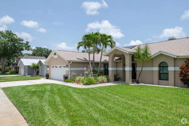 21st-century homes are being added to Shadow Pines beside the original neighborhood.