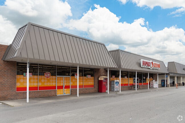 Residents of Liberty City can shop at the conveniently located Family Dollar.