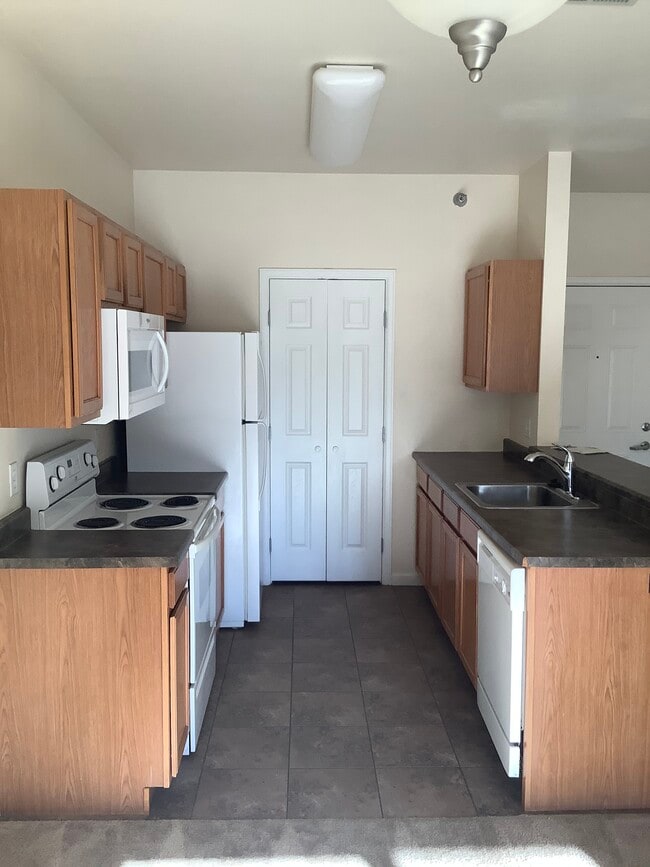 South Fork Apartments, Gillette, WY 82718 - photo 7