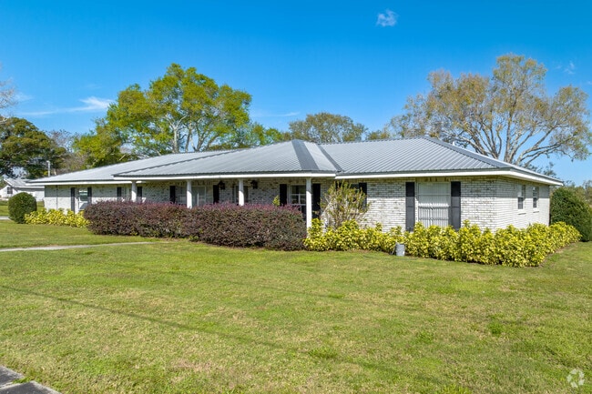 Well-manicured lawns are a frequent sight in the Dundee neighborhood.