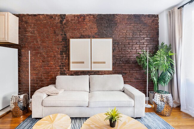 350 E 19th St unit FL2-ID1021924P, New York, NY 10003 - photo 2