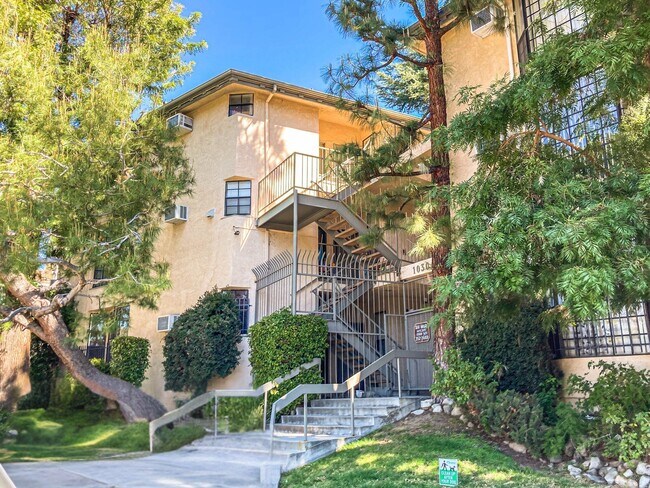 Sherwood Apts - Tujunga, Tujunga, CA 91042 - photo 4