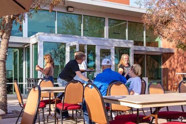 Come tot eh Civic Center for fresh food and great music in Mauldin.