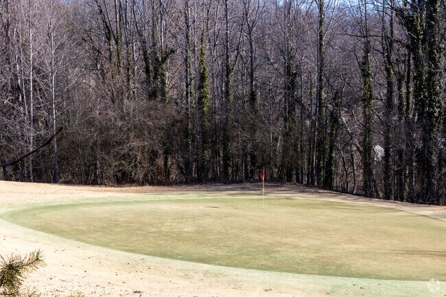 Pebble Creek is the top-rated golf course in the Taylors area.