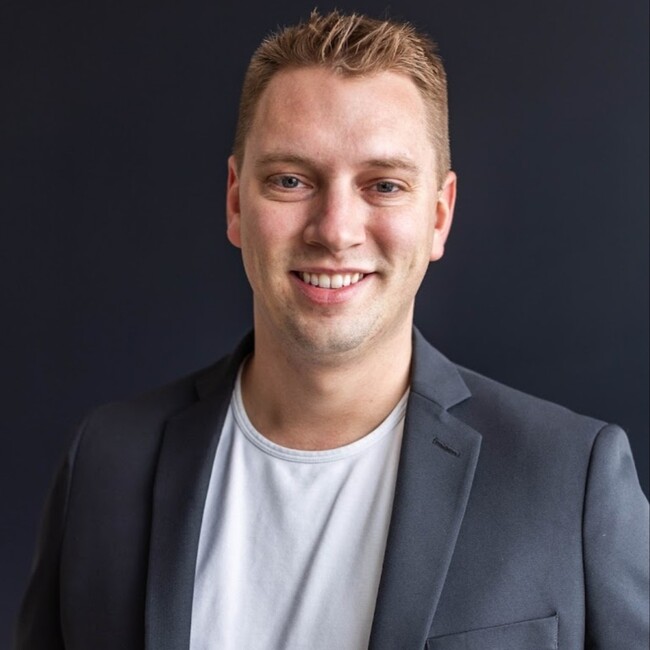 Agent Photo