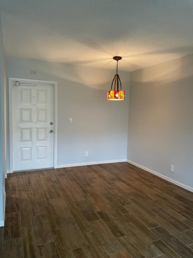 Entry/Dining