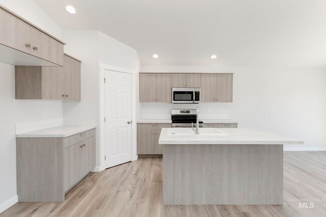 6256 W Karpathos St, Meridian, ID 83646 - photo 2