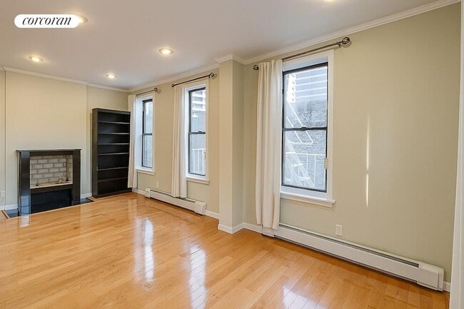 206 E 124th St, New York, NY 10035 - photo 3