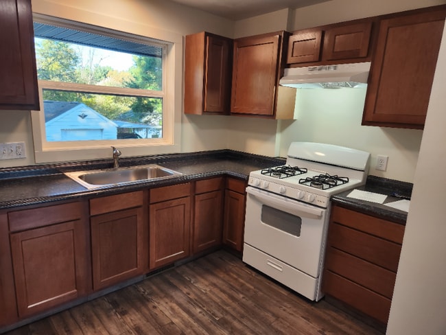 4707 Kent Rd unit 1-4, Kent, OH 44240 - photo 7