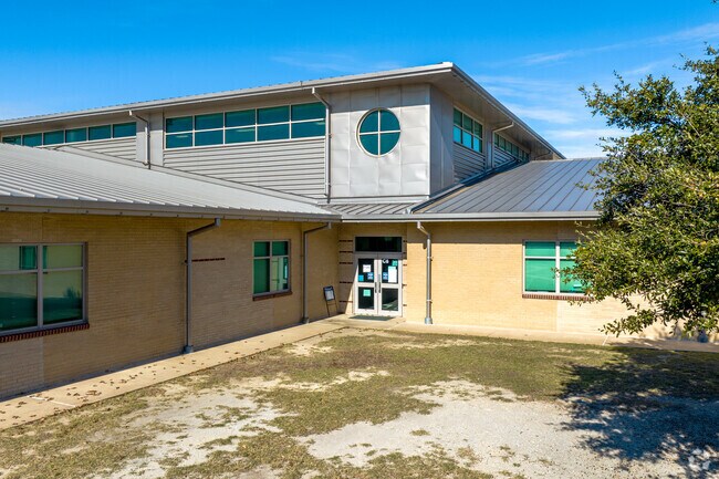 Bright Academy has 473 students in grades PK, K-5.