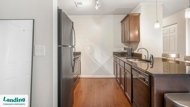 97 Market Point Dr unit 532.1407996, Greenville, SC 29607 - photo 5